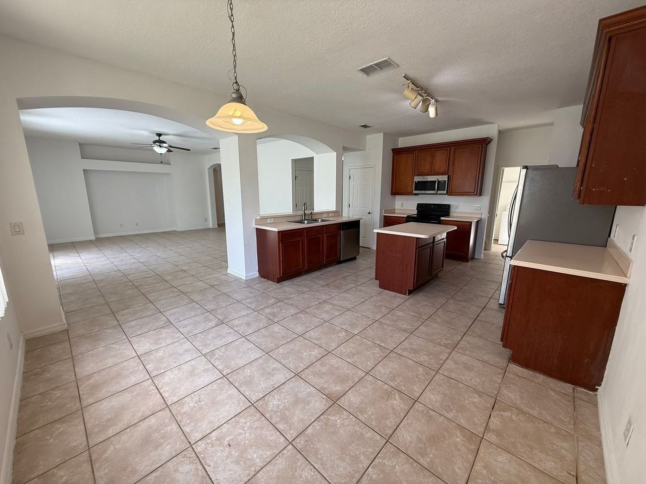 2616 Plumberry Ave - Photo 7 of 25