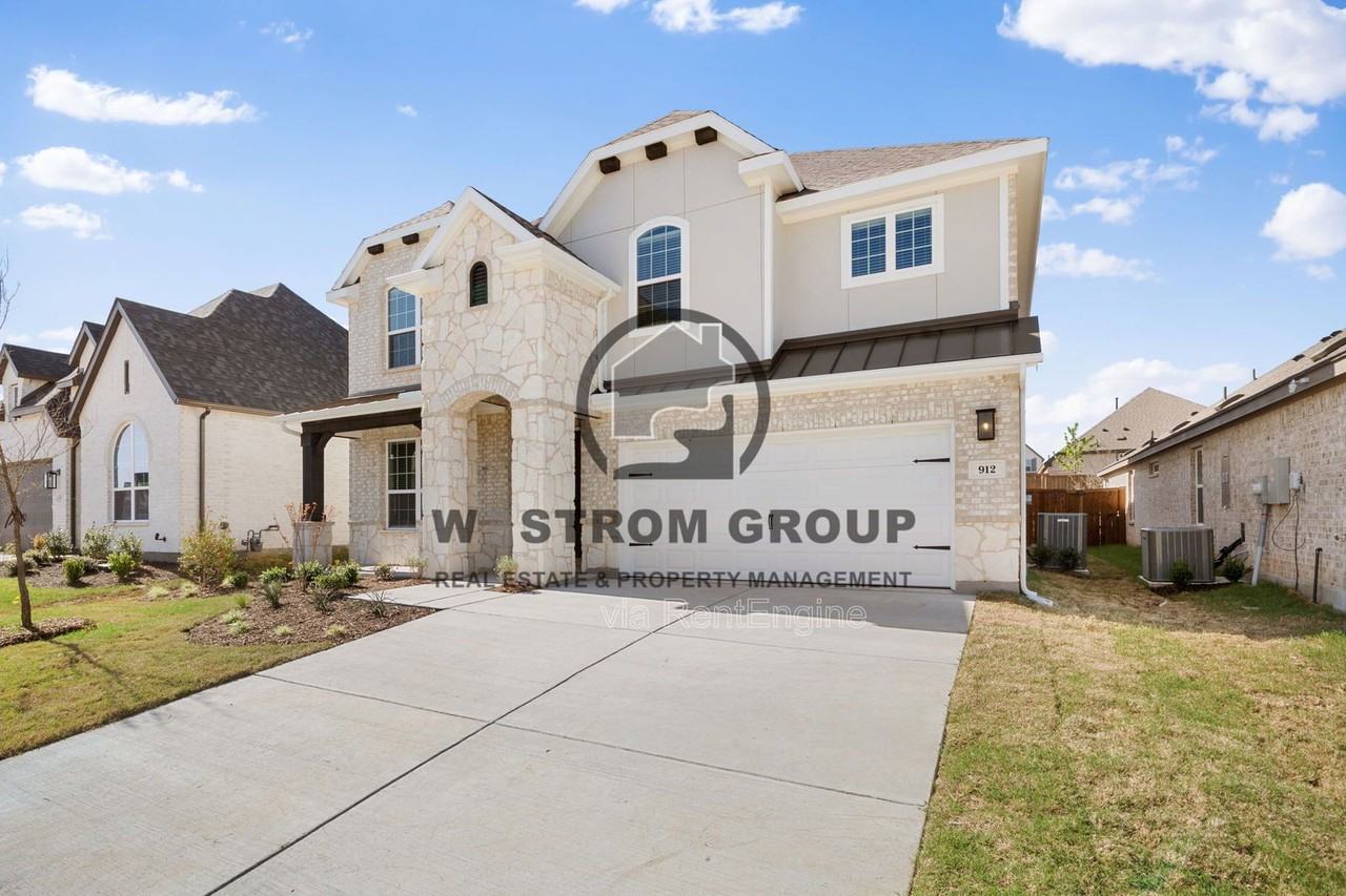 912 Alberta Spruce Rd - Photo 3 of 35