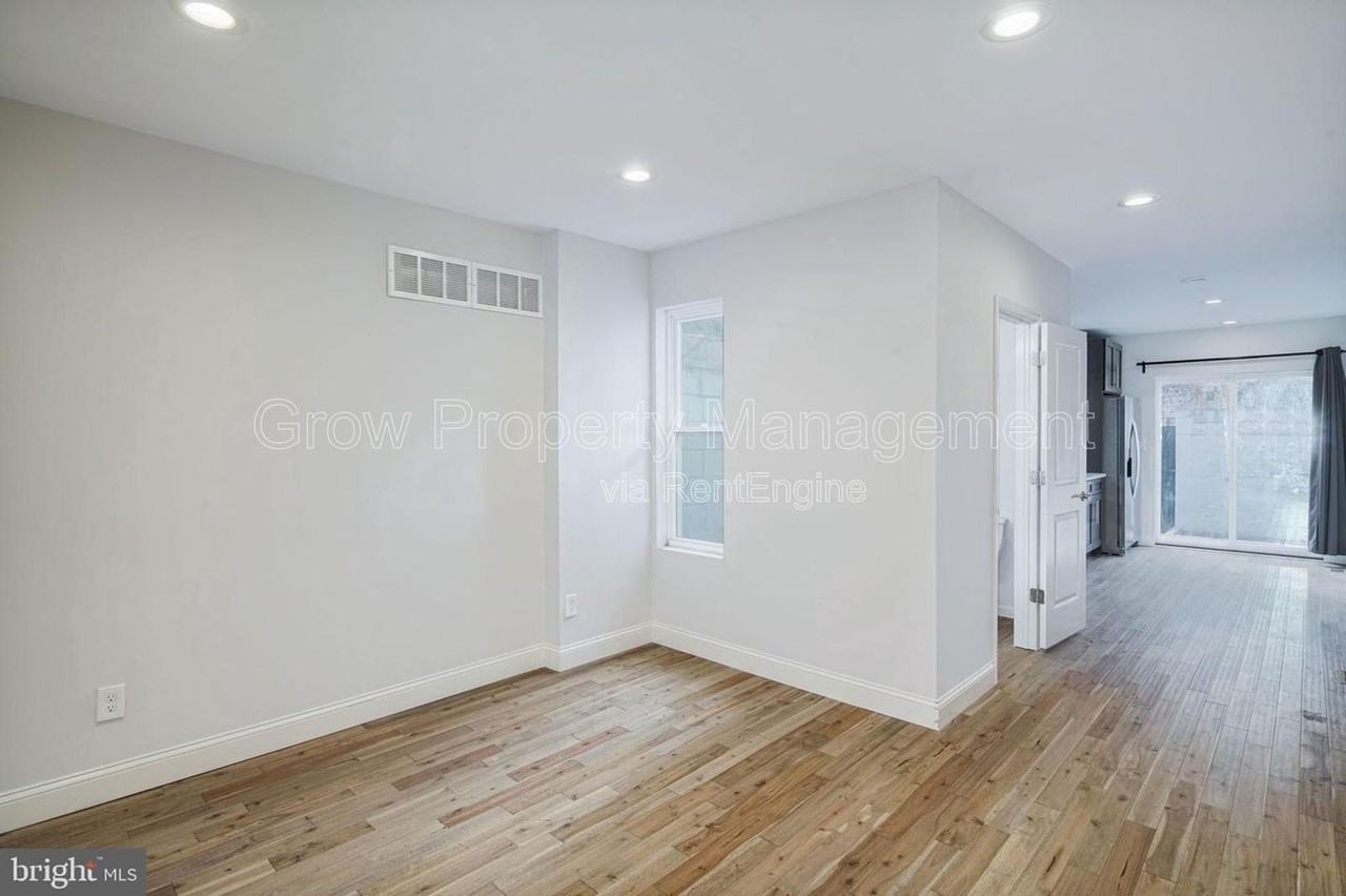 2028 E Firth St - Photo 3 of 13