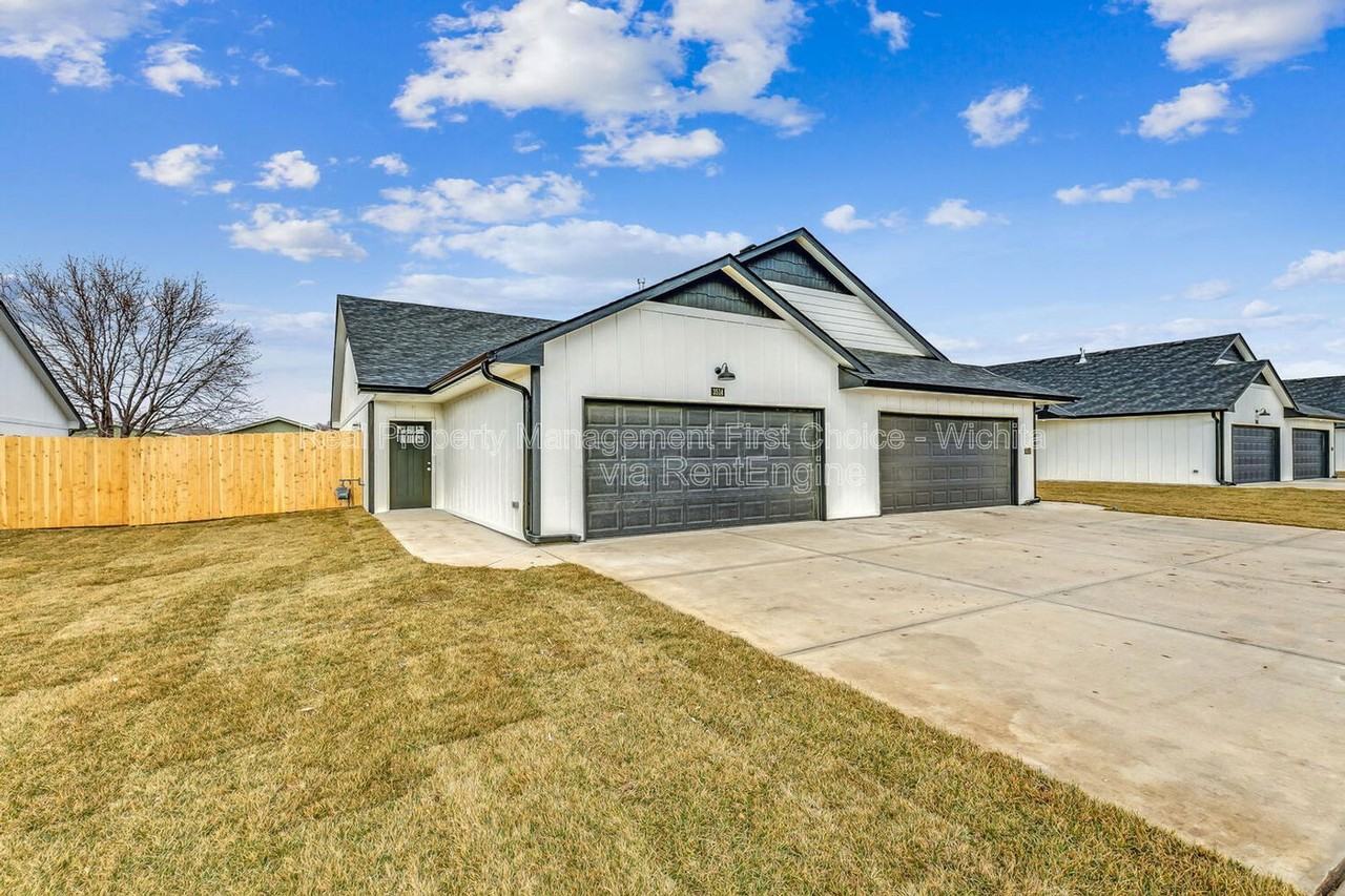 3521 W 45th St S - Photo 2 of 23