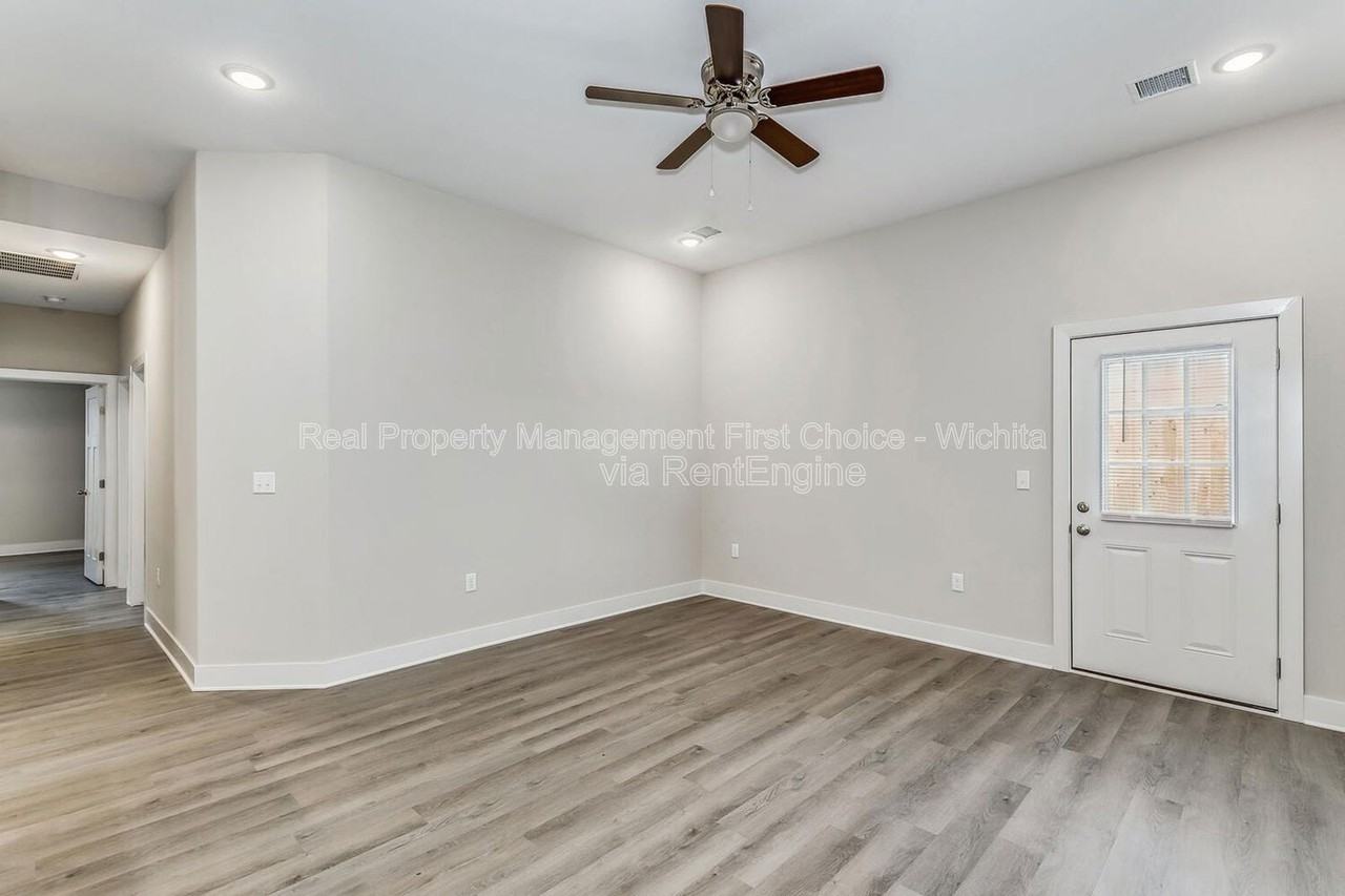 3521 W 45th St S - Photo 5 of 23