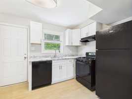 featured image of 10 W 27th St #PP