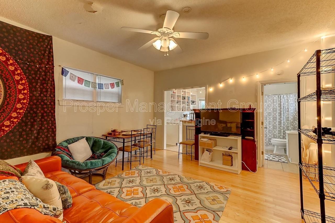 35 Ashton St #A - Photo 3 of 12