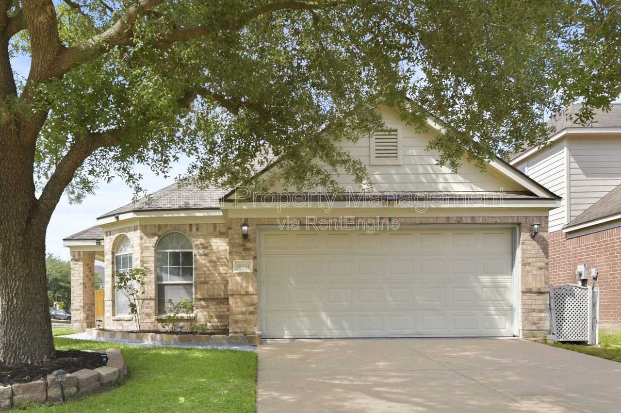 18534 Burgundy Sky Way