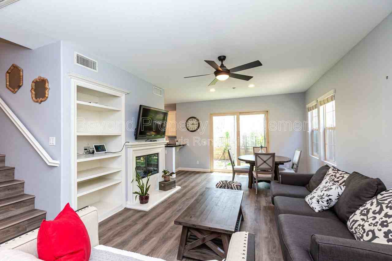 2616 Bellezza Dr - Photo 5 of 20