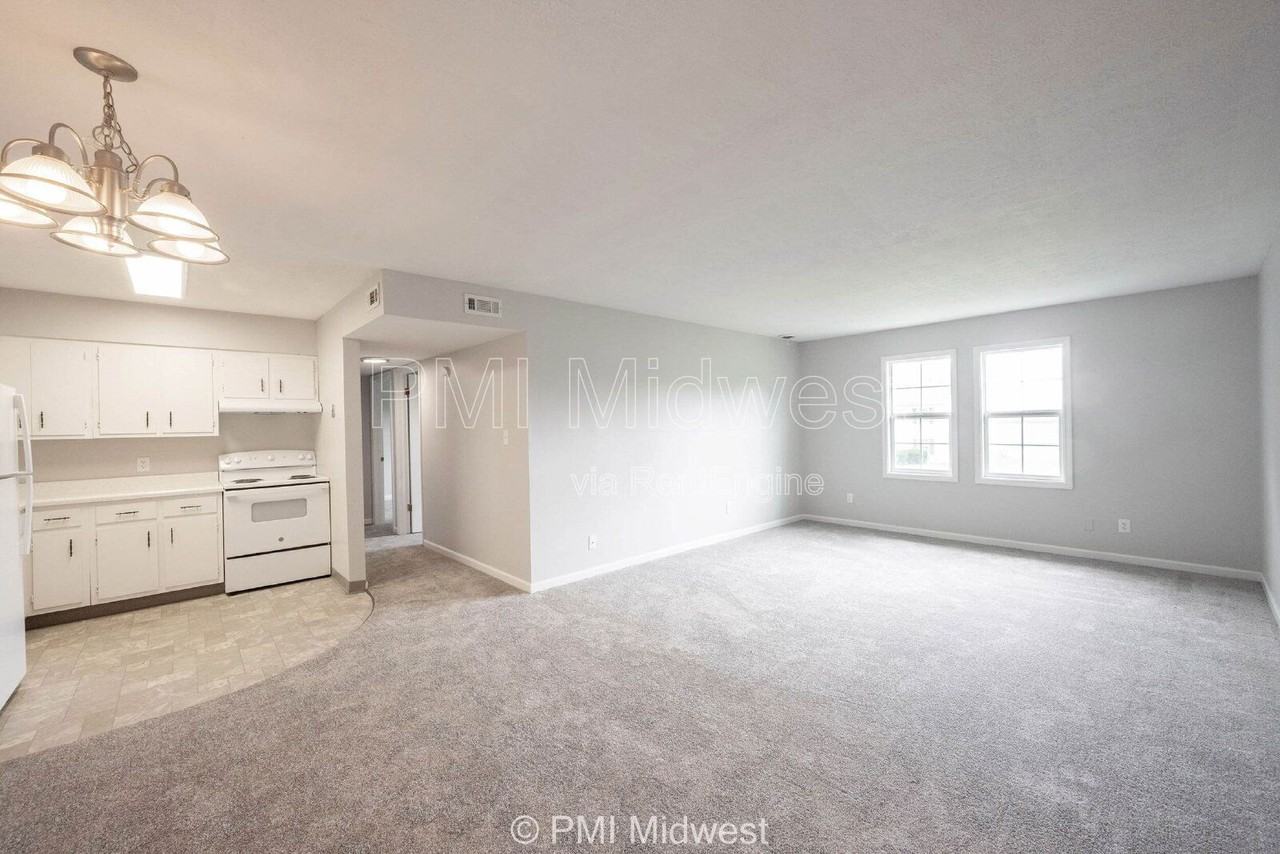 326 Progress Rd #B14 - Photo 2 of 26