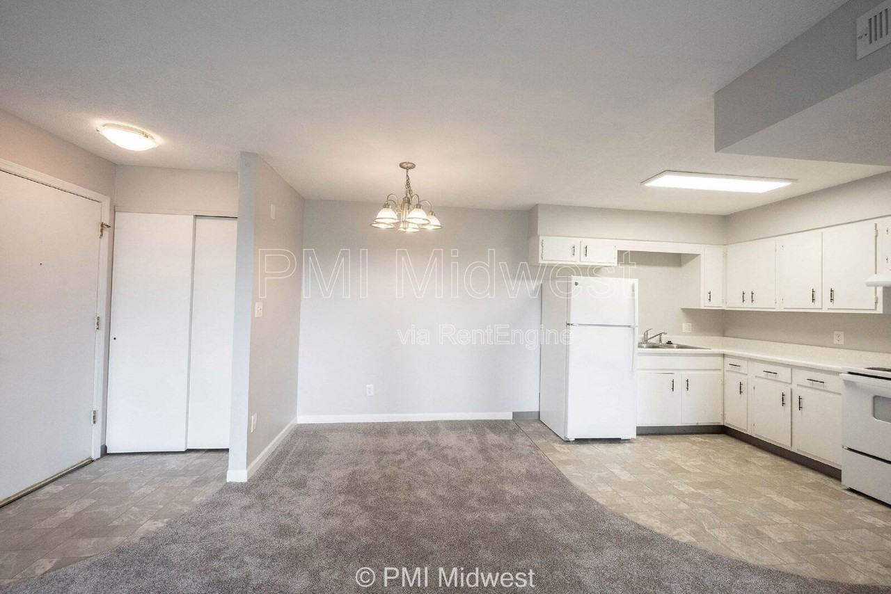 326 Progress Rd #B14 - Photo 4 of 26