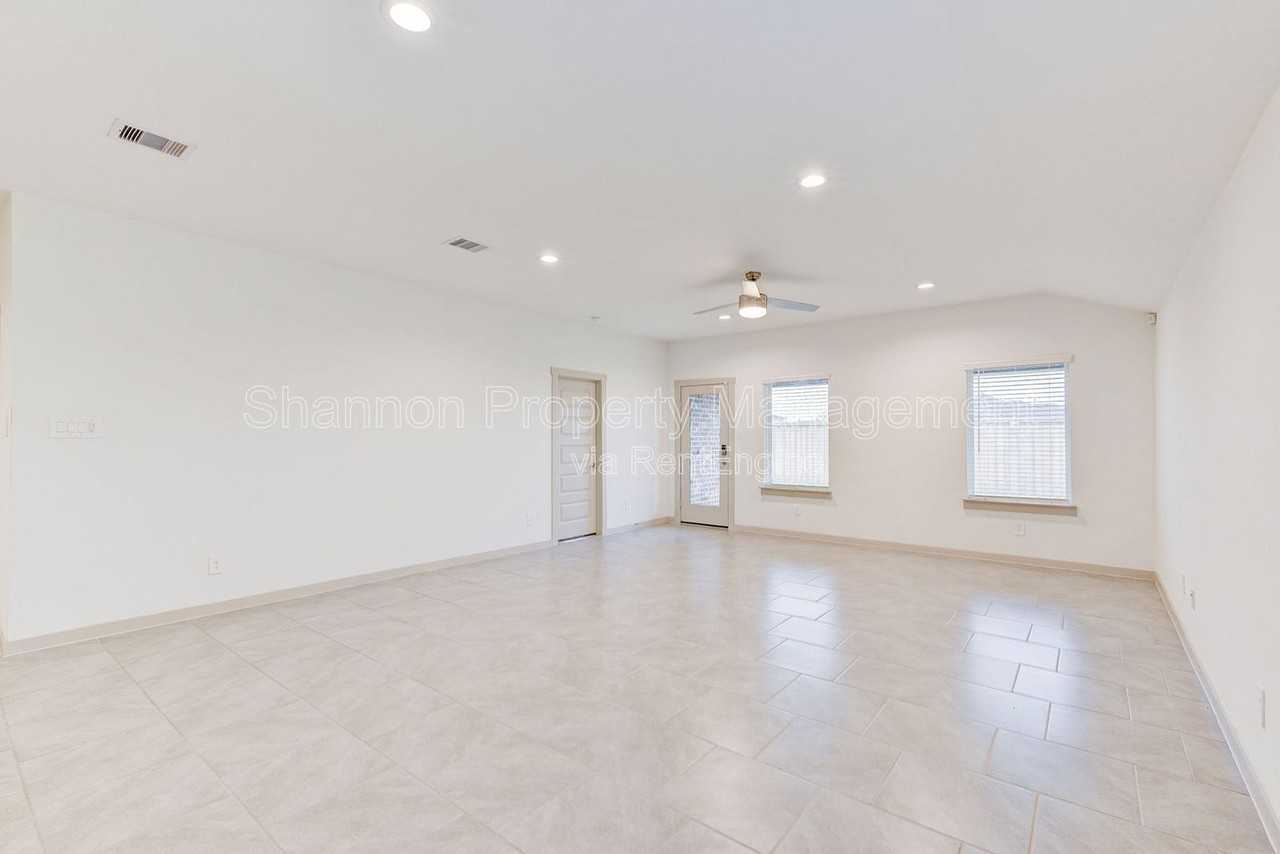 29915 Reagans Ranch Dr - Photo 7 of 25