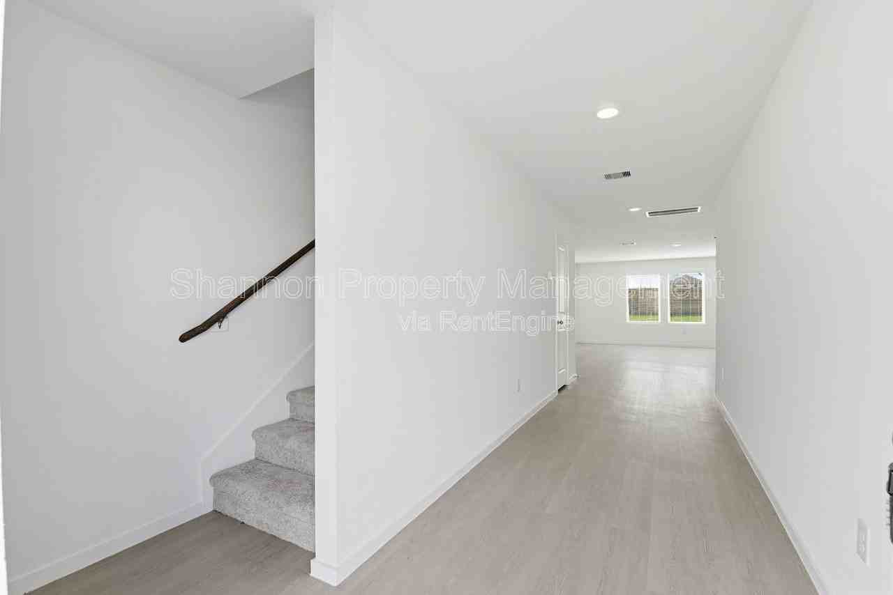 316 Bush Meadow Ln - Photo 7 of 24