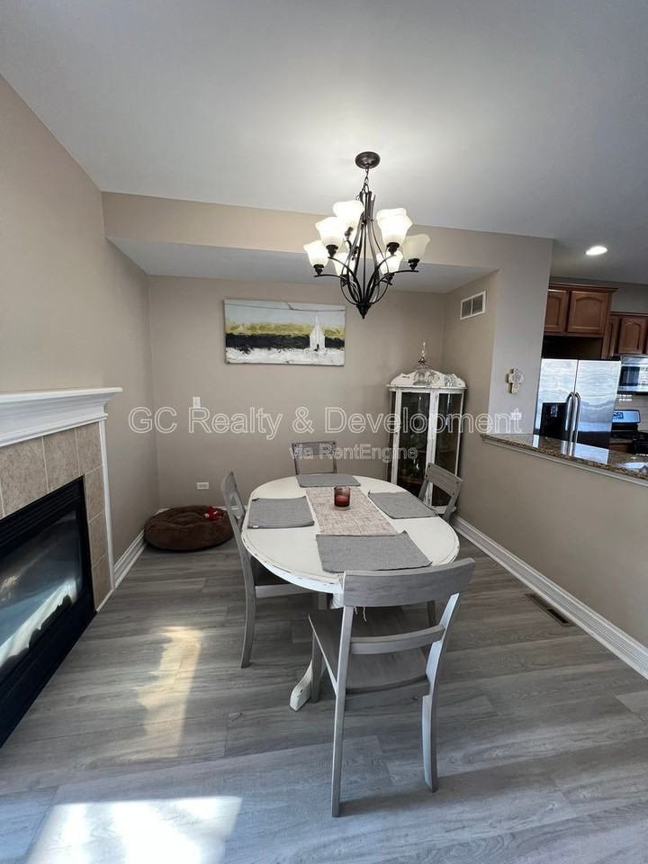 112 Lakeshore Dr - Photo 4 of 20