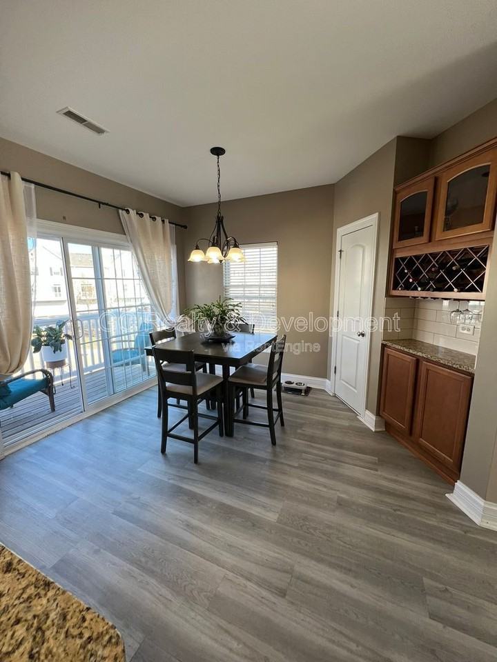 112 Lakeshore Dr - Photo 7 of 20