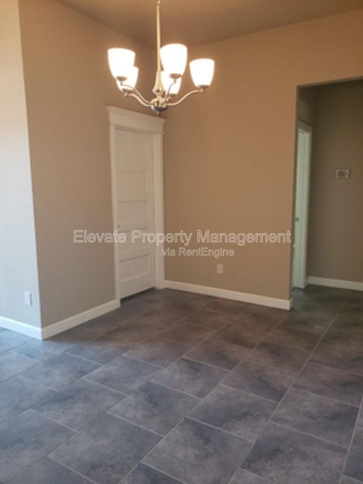 2209 Ailsa Rd - Photo 4 of 14