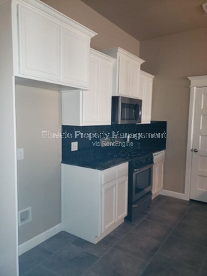 2209 Ailsa Rd - Photo 5 of 14