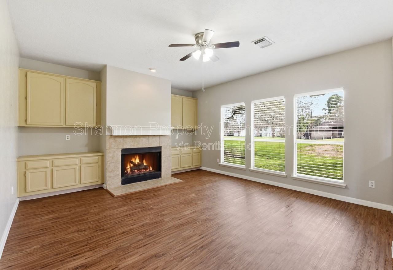 3327 Shady Glen Ln - Photo 3 of 25