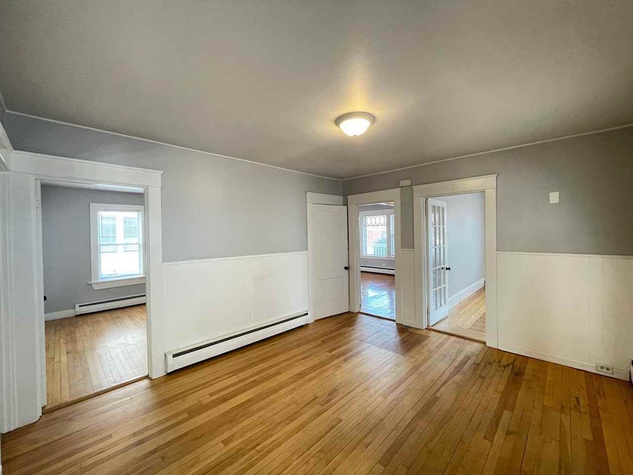 396 Amory St - Photo 6 of 32