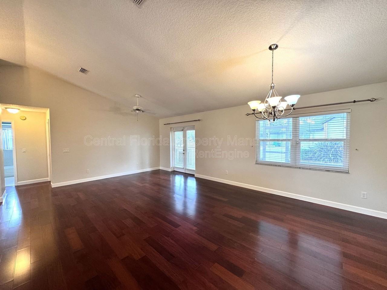 4818 Breezy Palms Ct - Photo 5 of 27