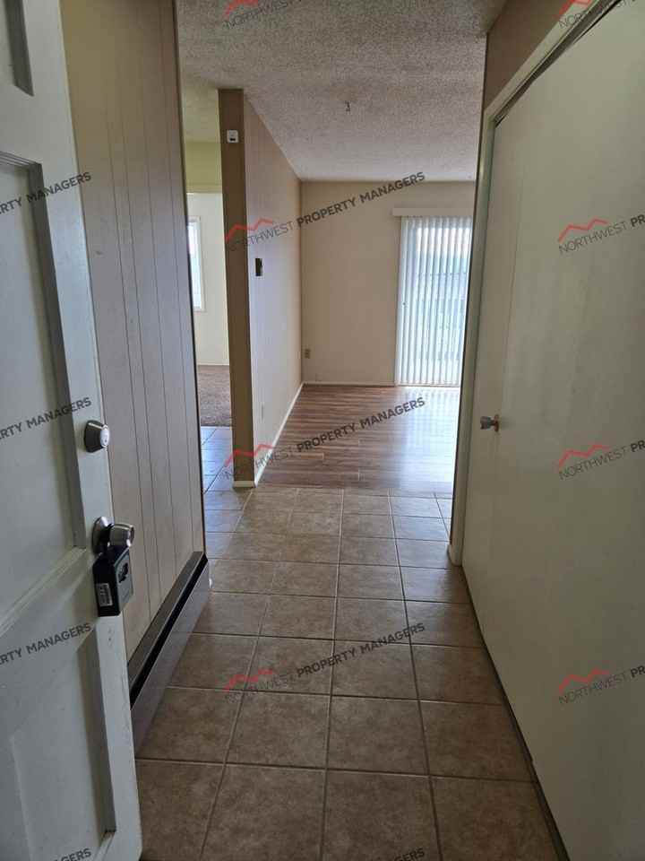 r281j Cedar Crest Apartments - Photo 4 of 19