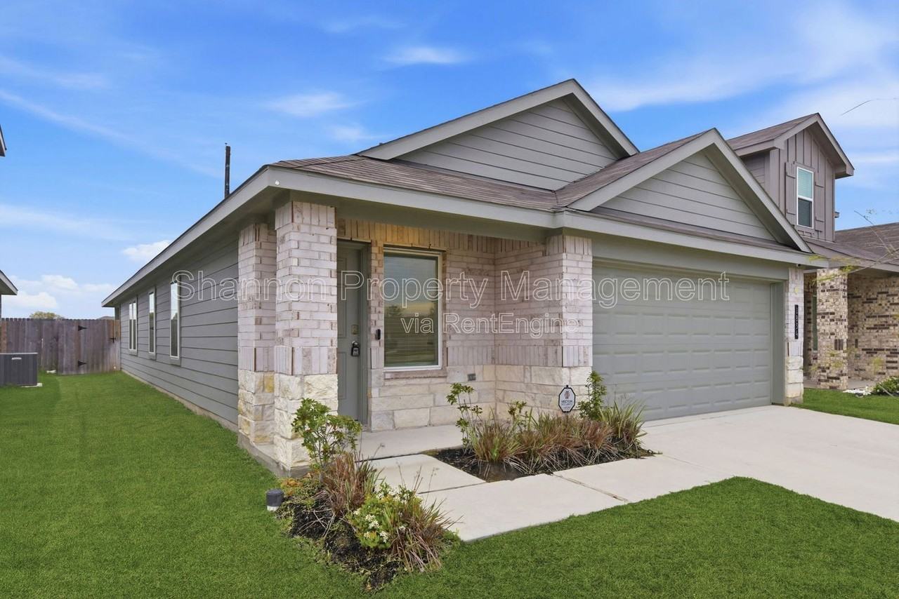 1834 Legacy Hills Dr - Photo 3 of 31