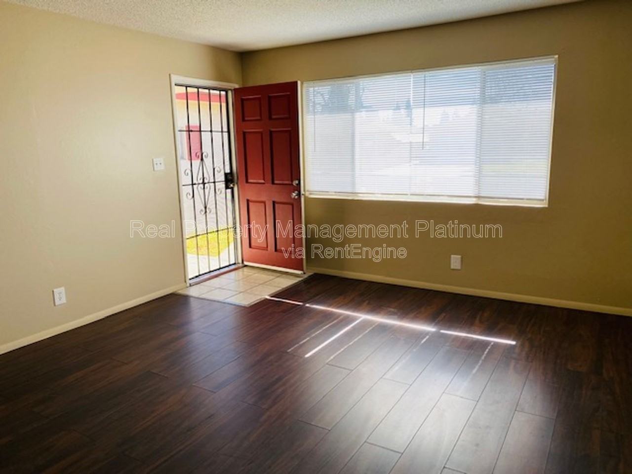 841 W San Gabriel Ave - Photo 3 of 14