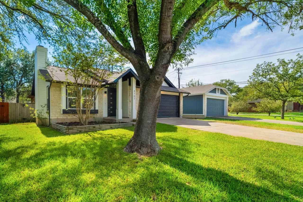 4707 Alta Loma Dr - Photo 2 of 50