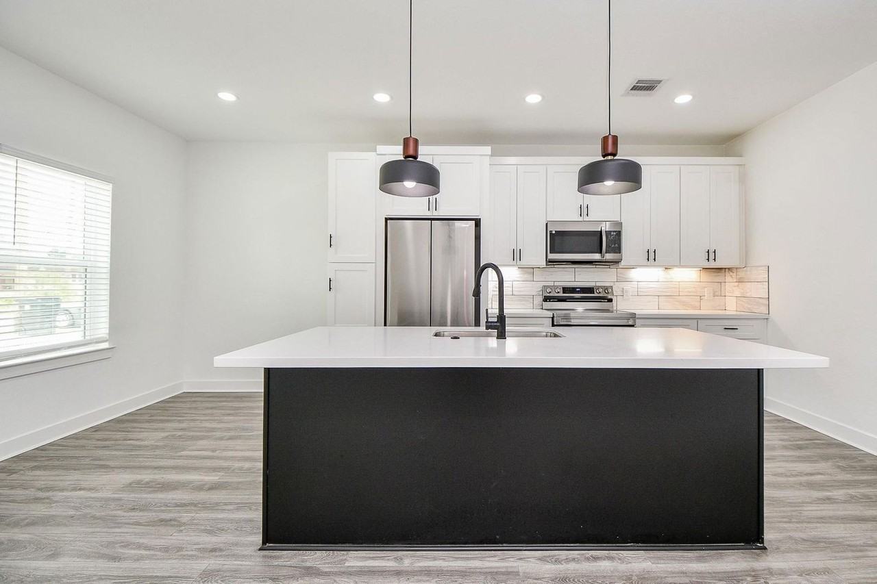 9734 Pelsey St #A - Photo 4 of 31