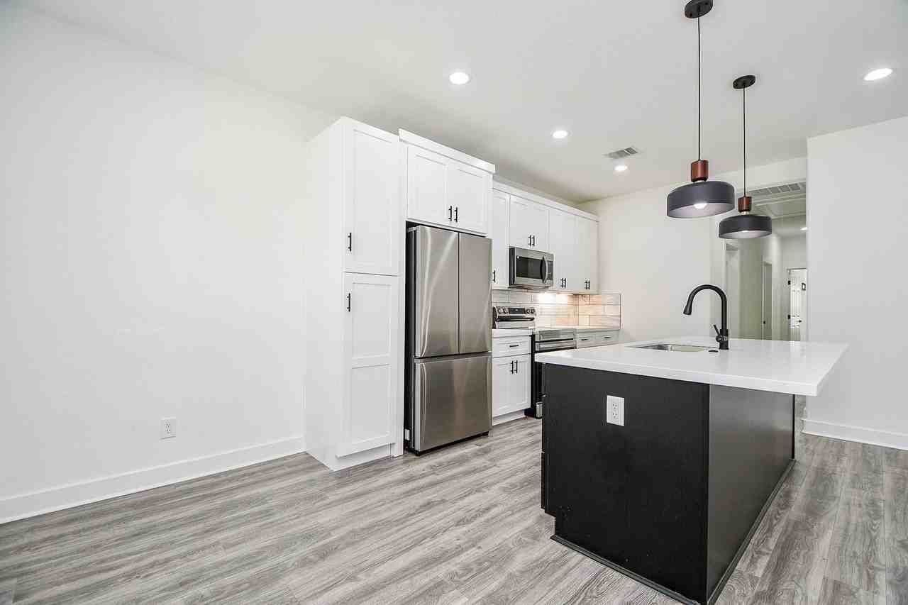 9734 Pelsey St #A - Photo 5 of 31