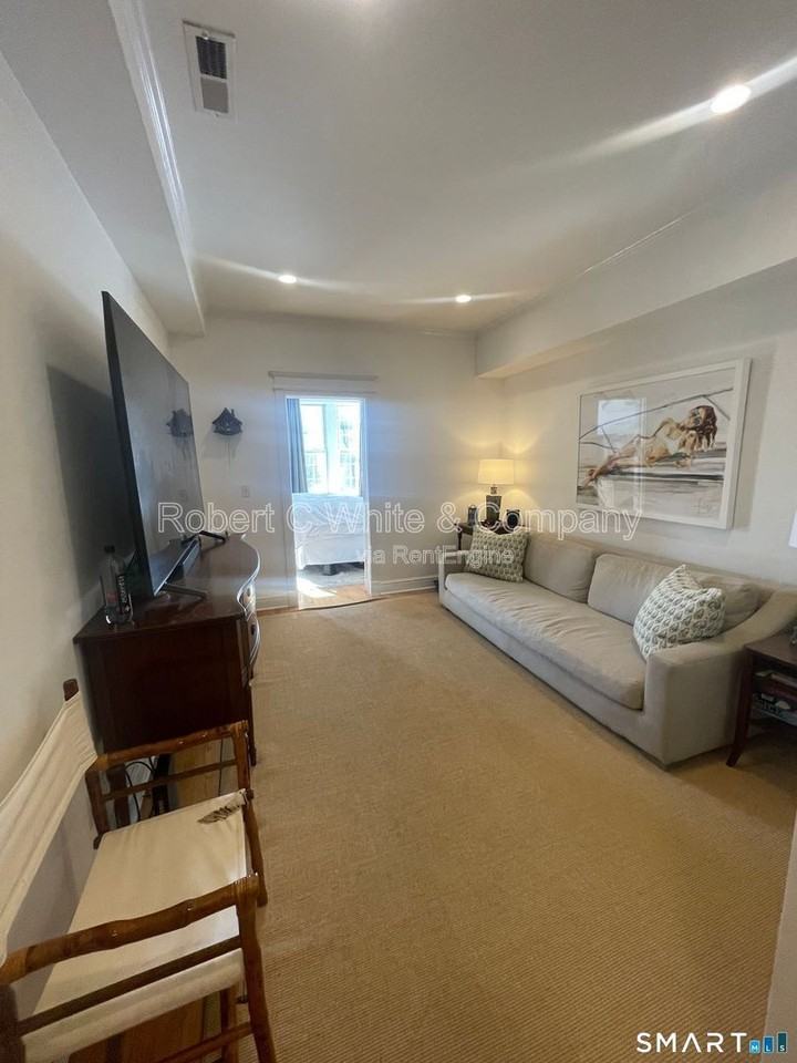 345 Greenwich Ave #2-2 - Photo 7 of 10