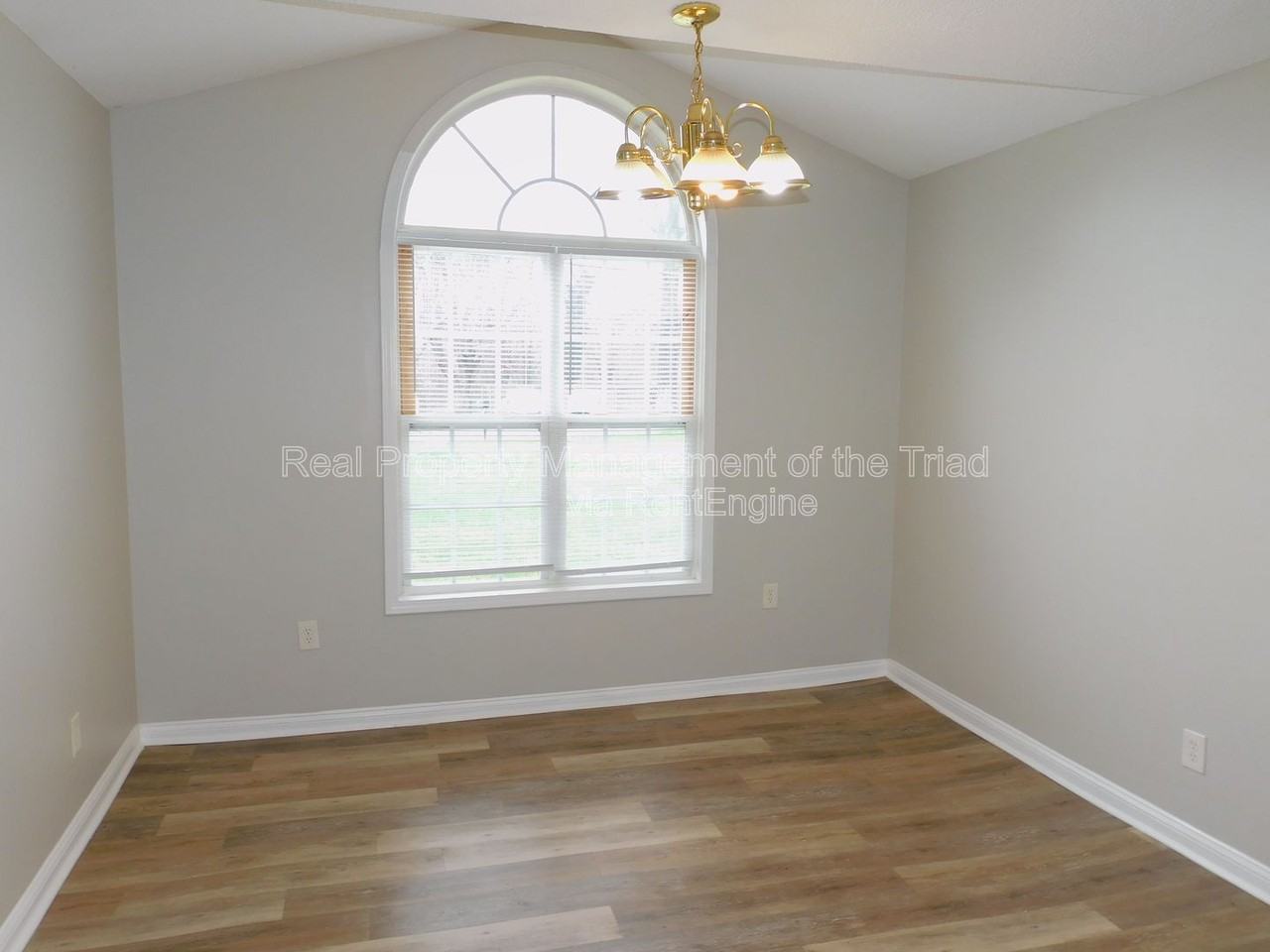 1301 Nealtown Rd - Photo 4 of 19