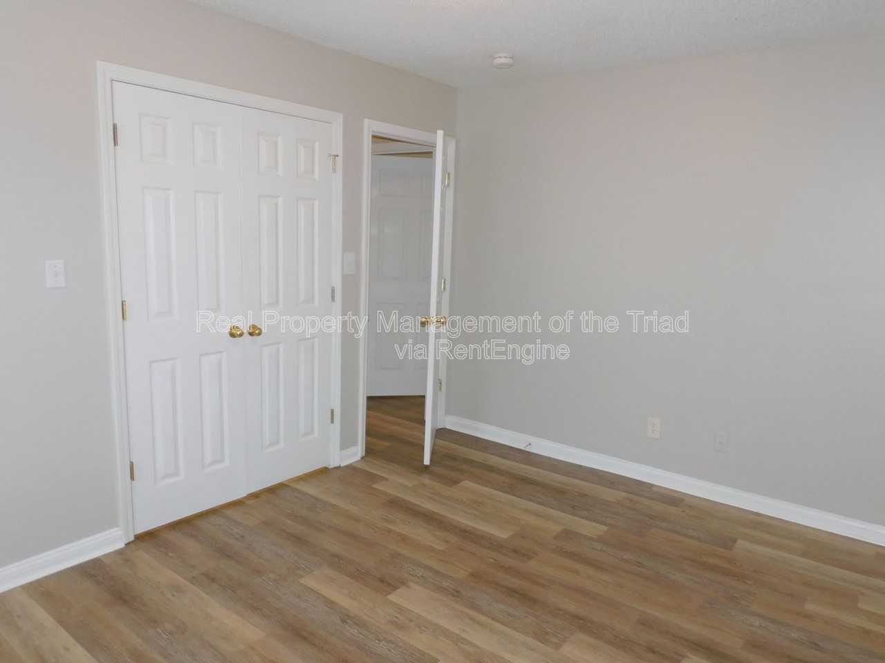 1301 Nealtown Rd - Photo 7 of 19