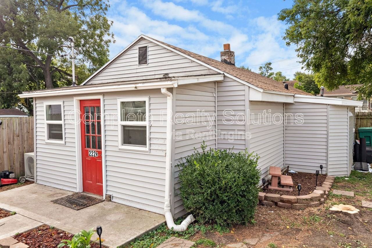 222 W Felton Ave - Photo 2 of 20