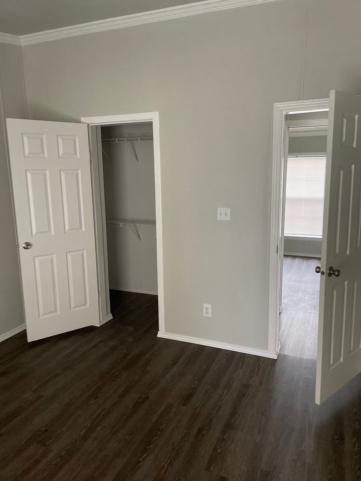 3448 West Ct - Photo 3 of 10