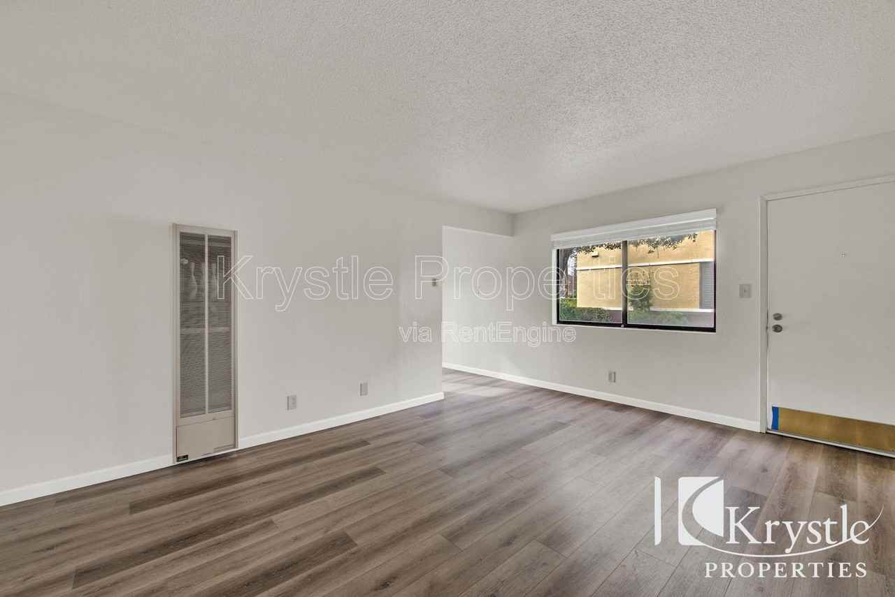 129 W F St - Photo 5 of 10