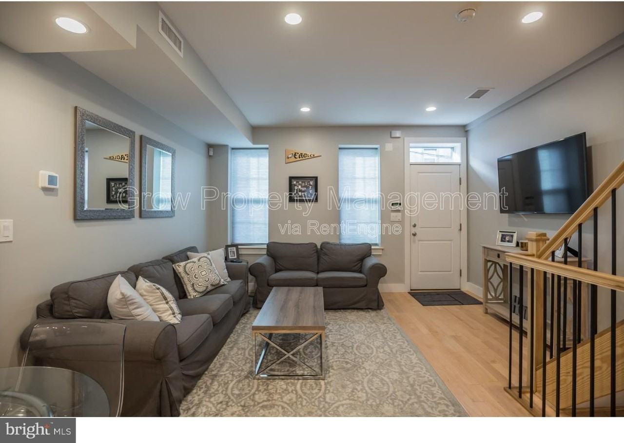 533 Manton St - Photo 4 of 25