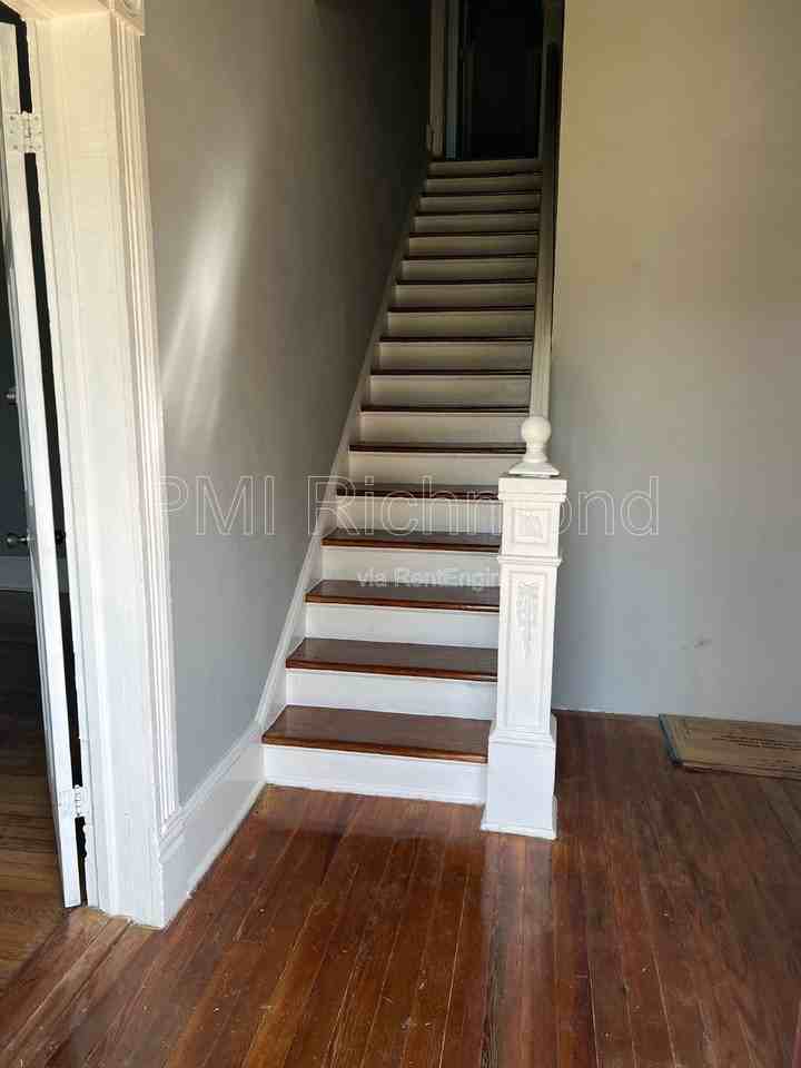 104 Lee Ave #B - Photo 4 of 11