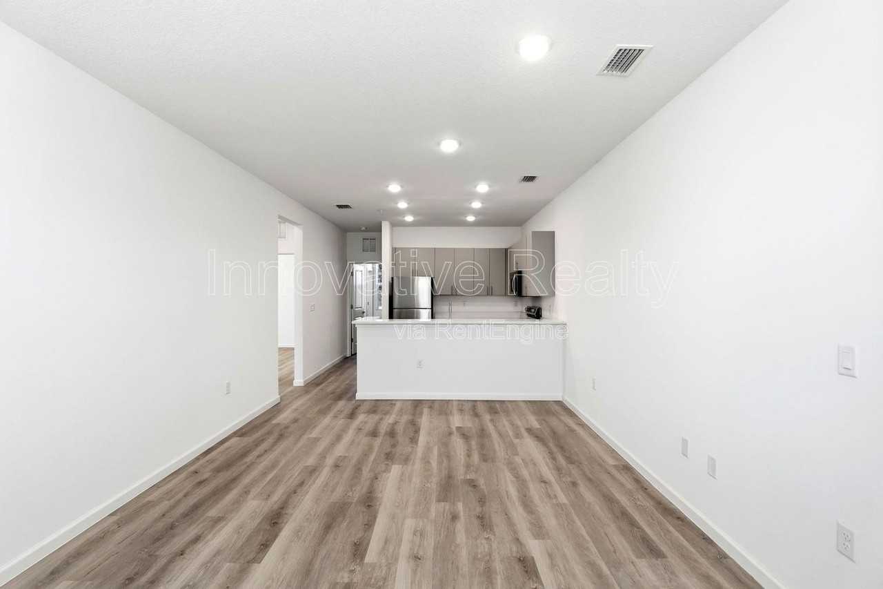 3085 Soldier City Way #201 - Photo 4 of 34