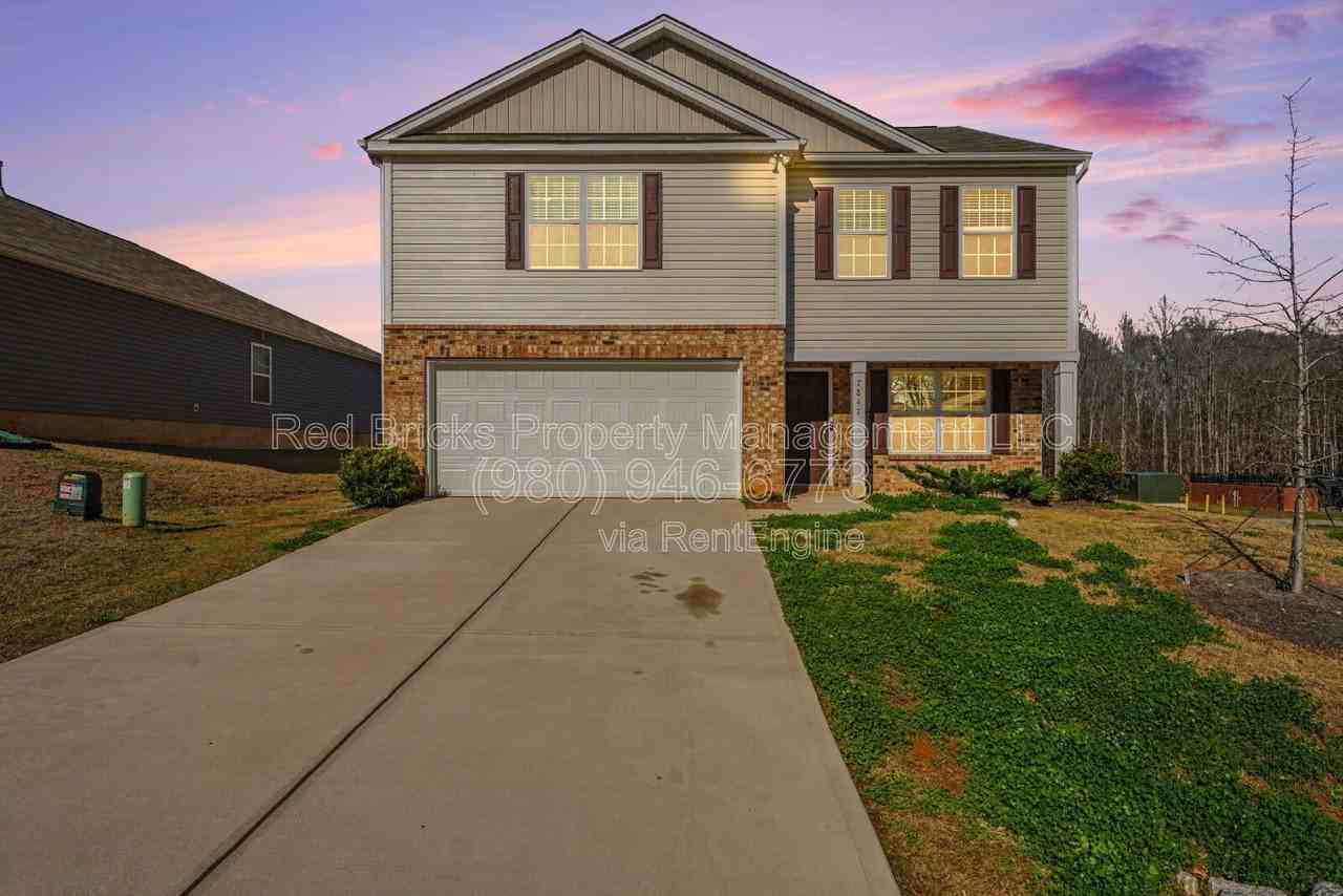 7847 Whispering Stream Dr - Photo 2 of 33