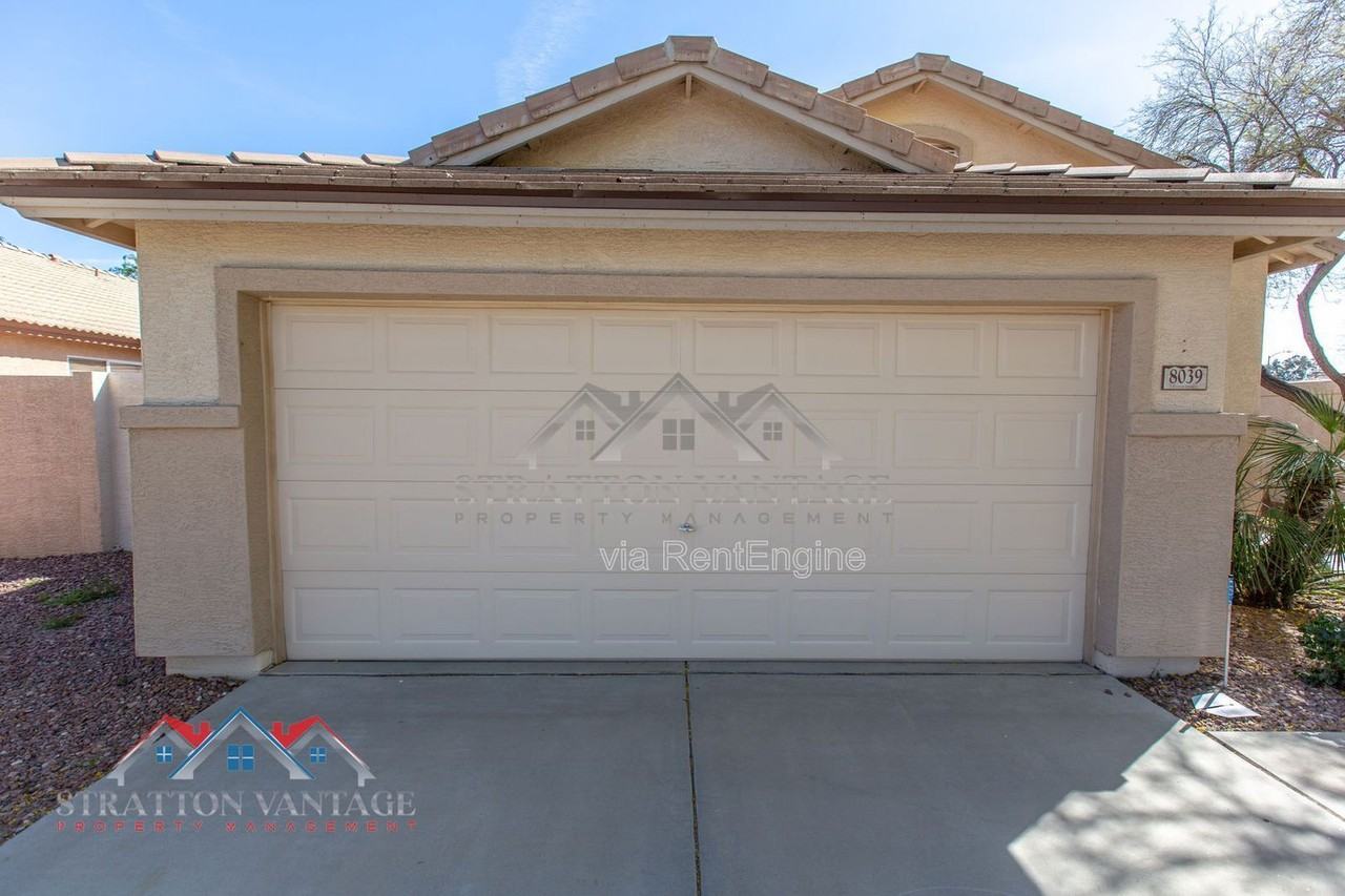 8039 W Alex Ave - Photo 4 of 38