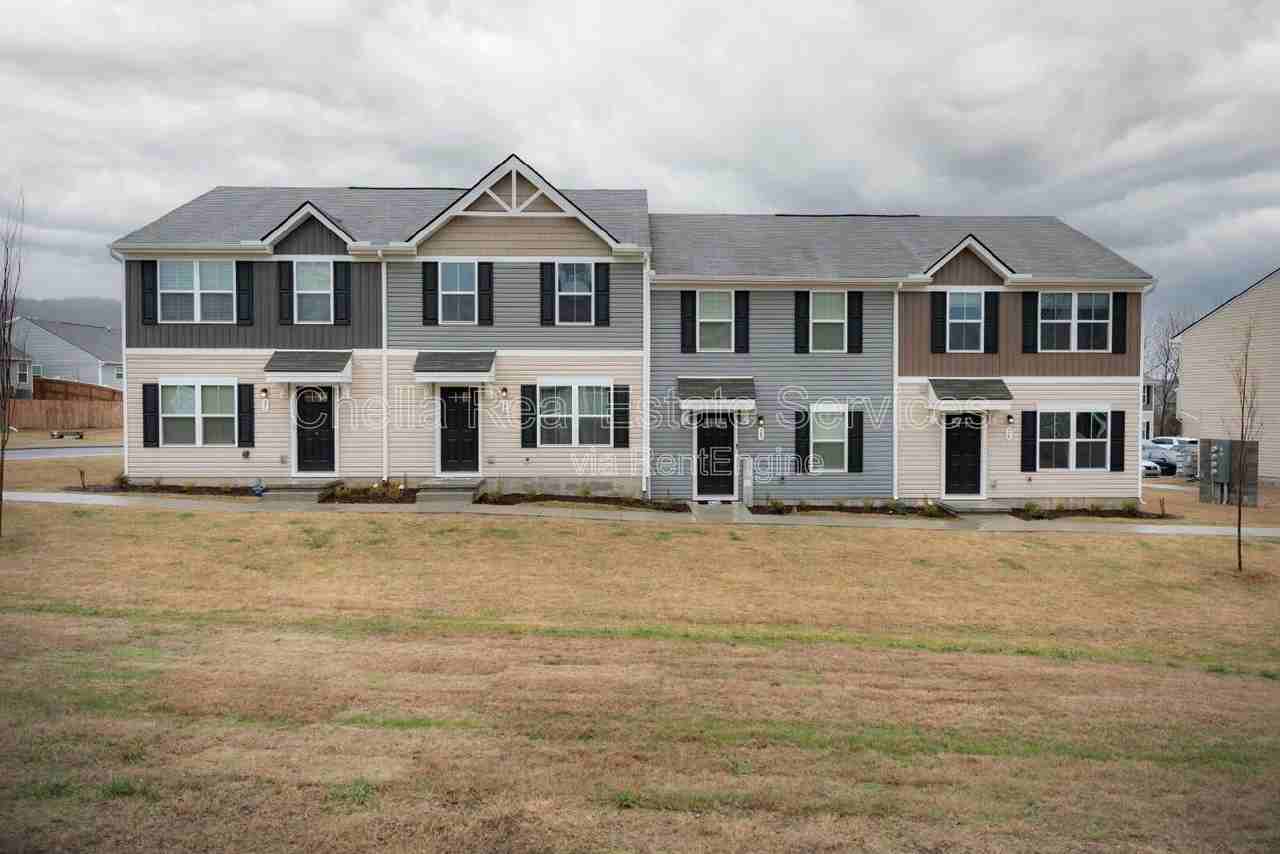 2935 Winterberry Dr - Photo 3 of 35