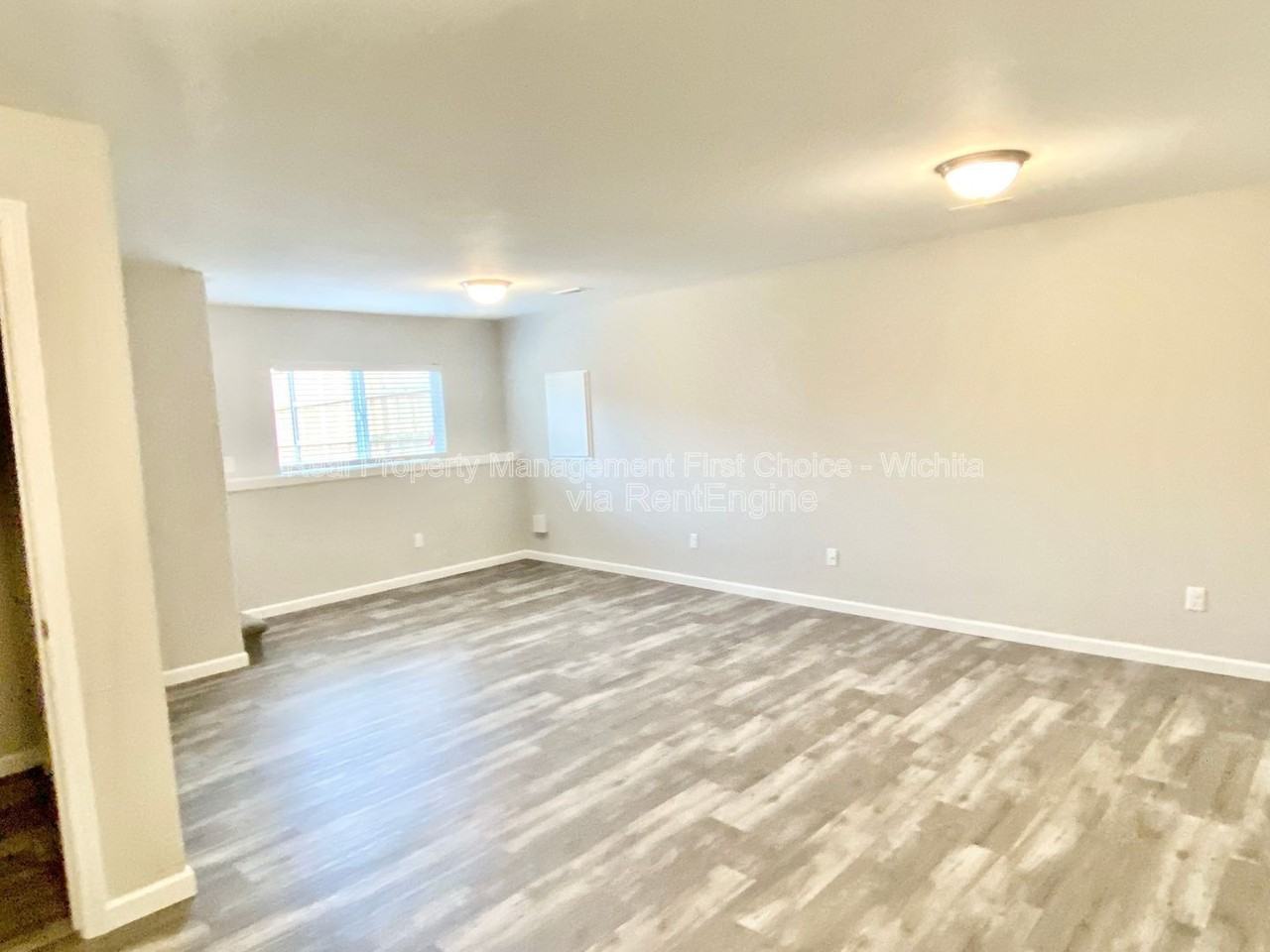 5321 N Toben Ct - Photo 7 of 10