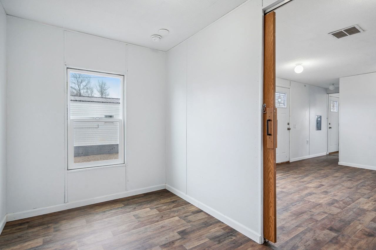 111 S Cedar Dr #3 - Photo 4 of 12