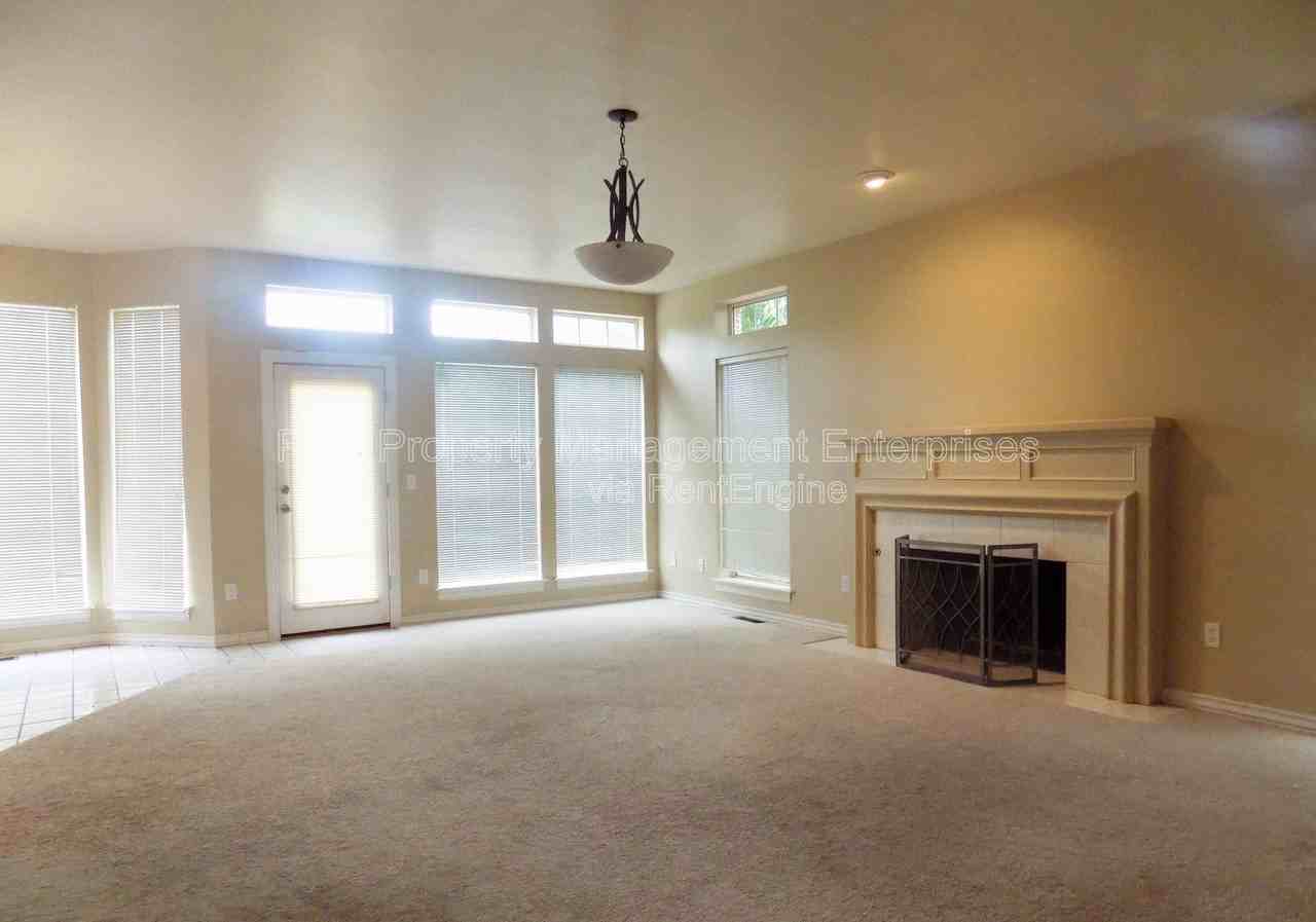 10018 Birkenhead Ct - Photo 5 of 19