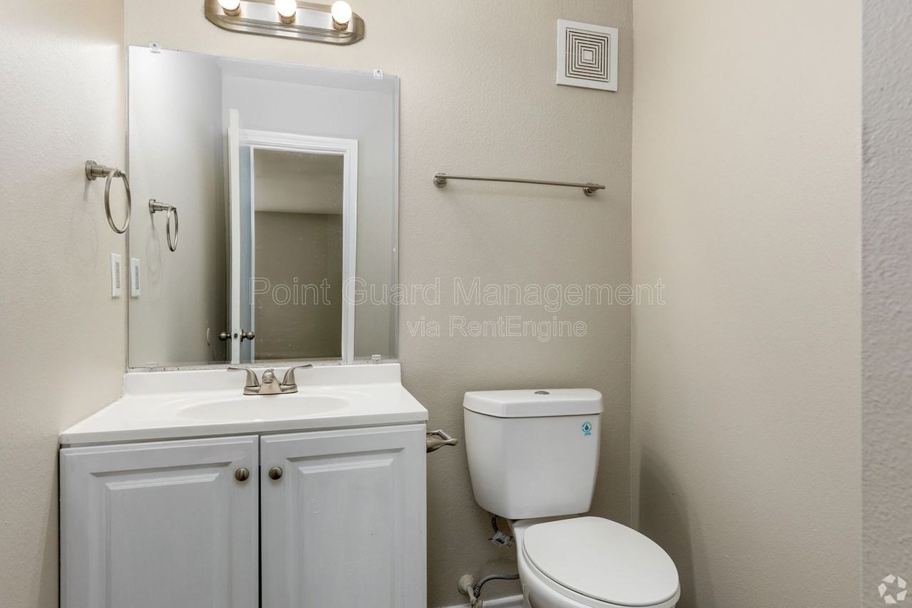 4580 W Kiest Blvd #2085 - Photo 7 of 15