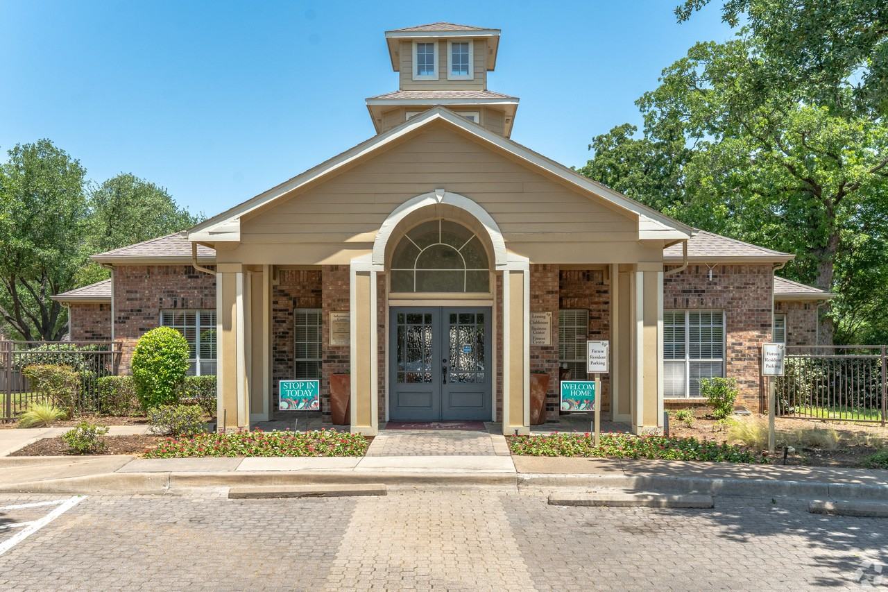 Ash Lane Apartments - Photo 4 of 29