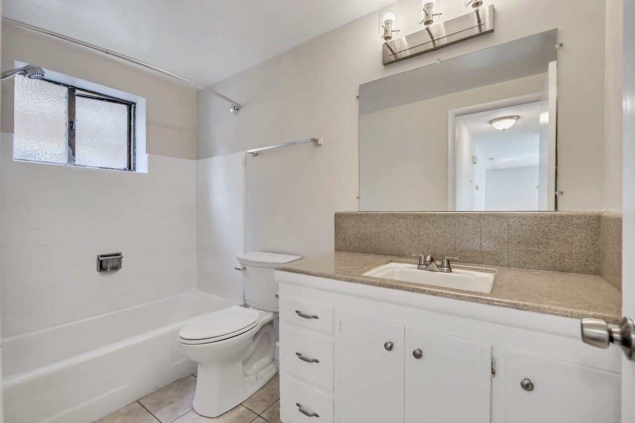 First Avenue Apartments - Photo 6 of 10