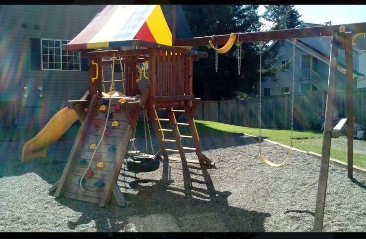 37th Street Apartments - Photo 2 of 12