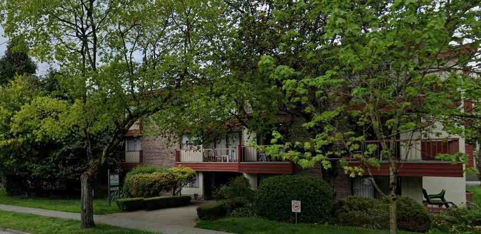 Pine Manor - Photo 4 of 35