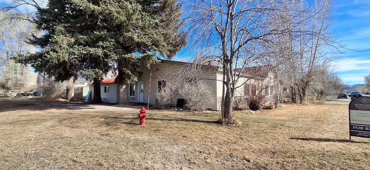 202 S 11th St - Photo 2 of 12