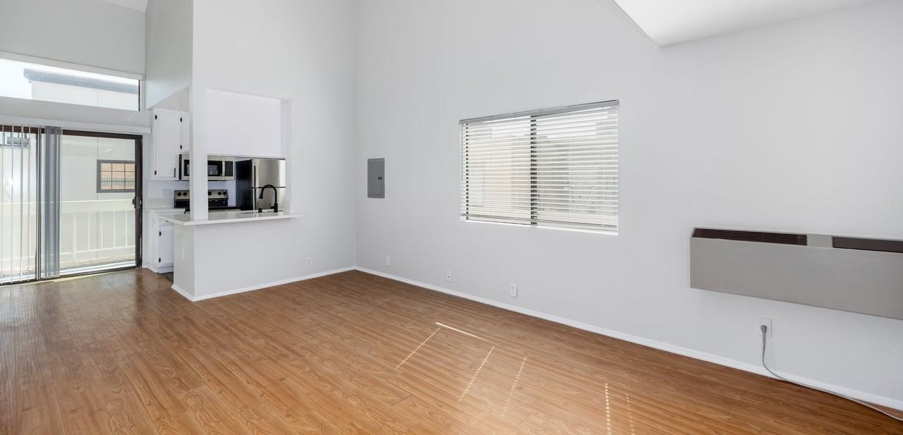 132 Clark Dr - Photo 4 of 22
