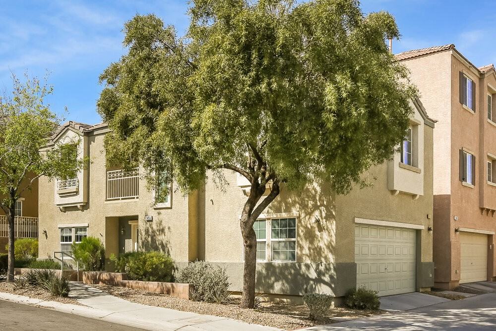 7453 Showy Ct - Photo 4 of 17