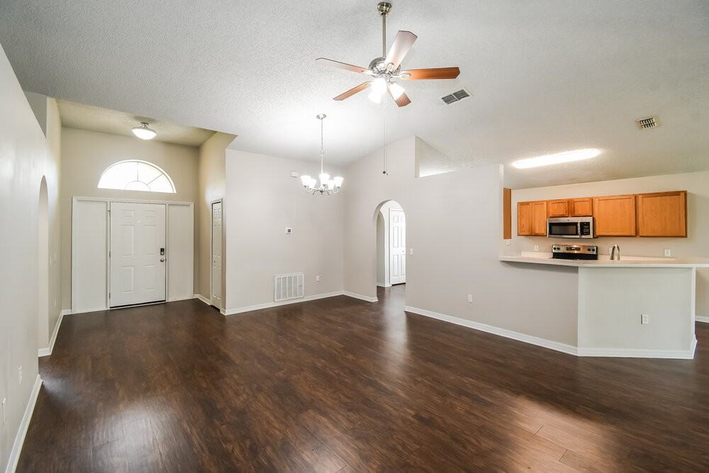 7428 Prosperity Park Rd N - Photo 3 of 16